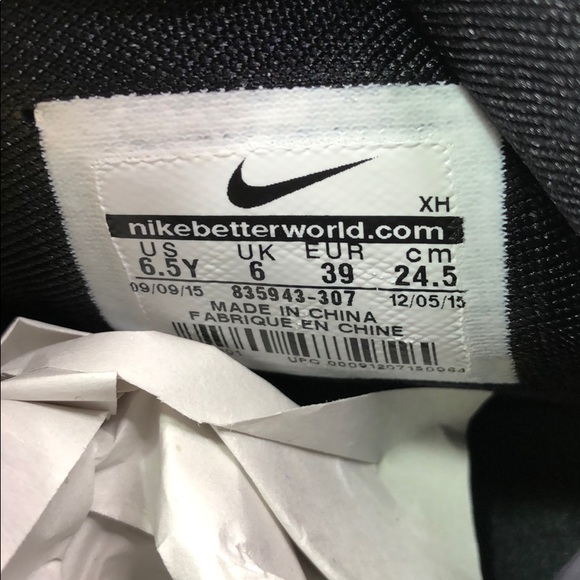 Brand New... KYRIE 2 AS (GS) - Size 6.5M and 8W - Picture 6 of 6